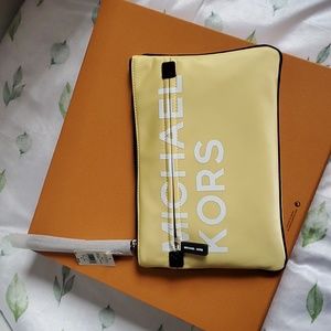 Wristlet clutch price is for individual wrislet